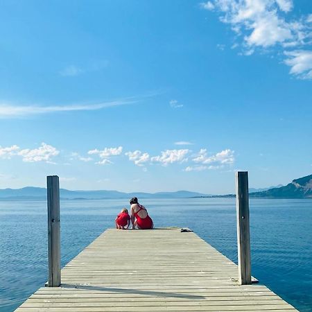 Nice Little House Right By The Sea, Stunning View Rensa Экстерьер фото