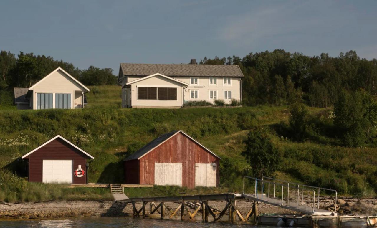 Nice Little House Right By The Sea, Stunning View Rensa Экстерьер фото